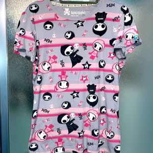 Gray and pink tokidoki shirt do